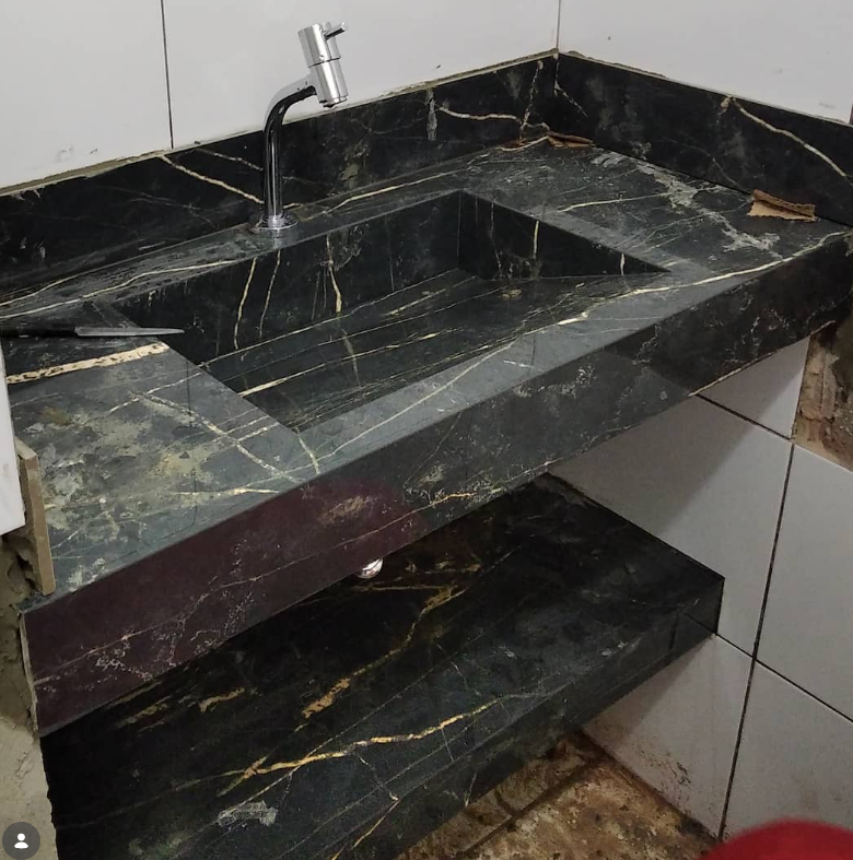 Pia esculpida em pedra sob medida — Paulinho Pisos